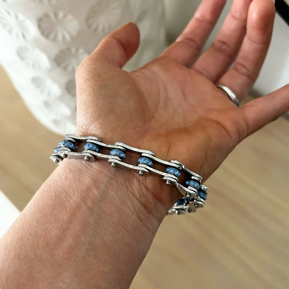 Chain Bracelet Mens Silver Tone & Blue - Picture 4 of 5